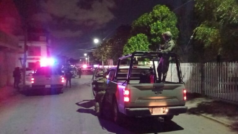 Hallan cuerpo de un taxista maniatado detrás de secundaria en la Región 227 de Cancún 