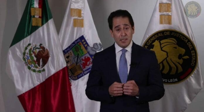 El fiscal de Nuevo León ha respondido a Samuel García; el funcionario acusa que el mandatario está usando mediáticamente a víctimas. Foto: Captura de video