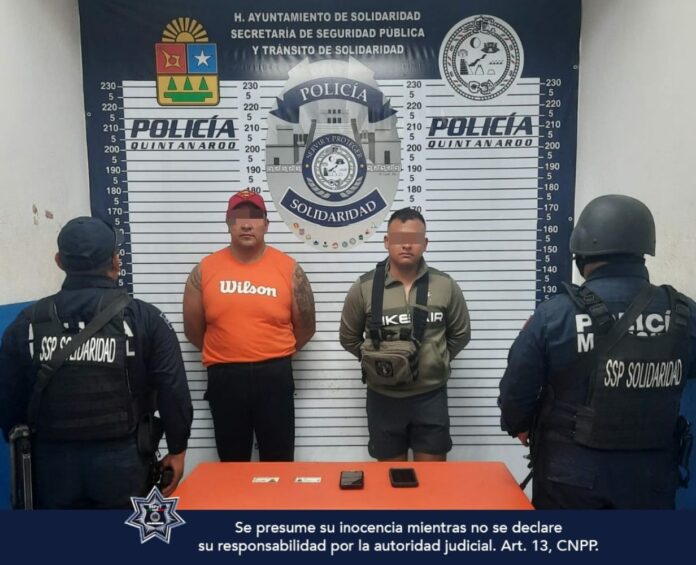 Supuestos policías son detenidos en Solidaridad