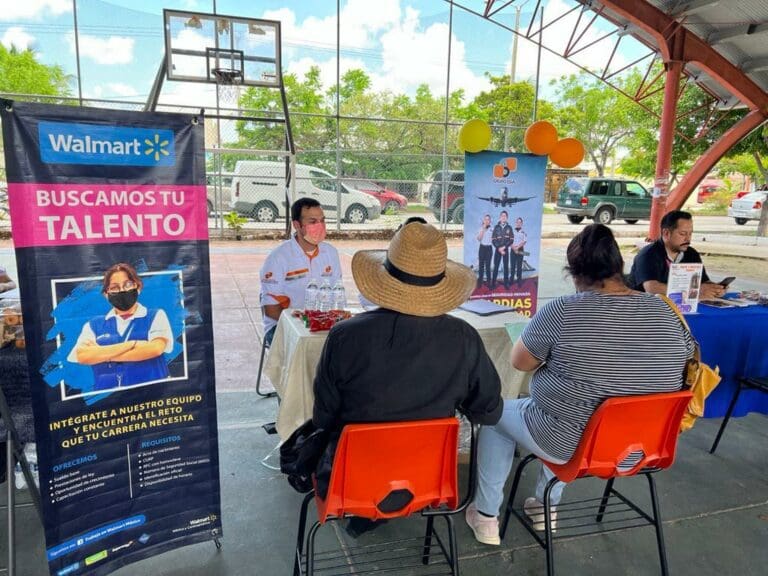 Invita gobierno de Benito Juárez a "Ven y empléate itinerante" en el domo de la SM 93