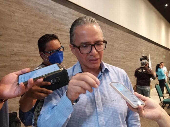Credenciales falsas y equipo tecnológico, entre las pertenencias de canadienses asesinados en Playa del Carmen