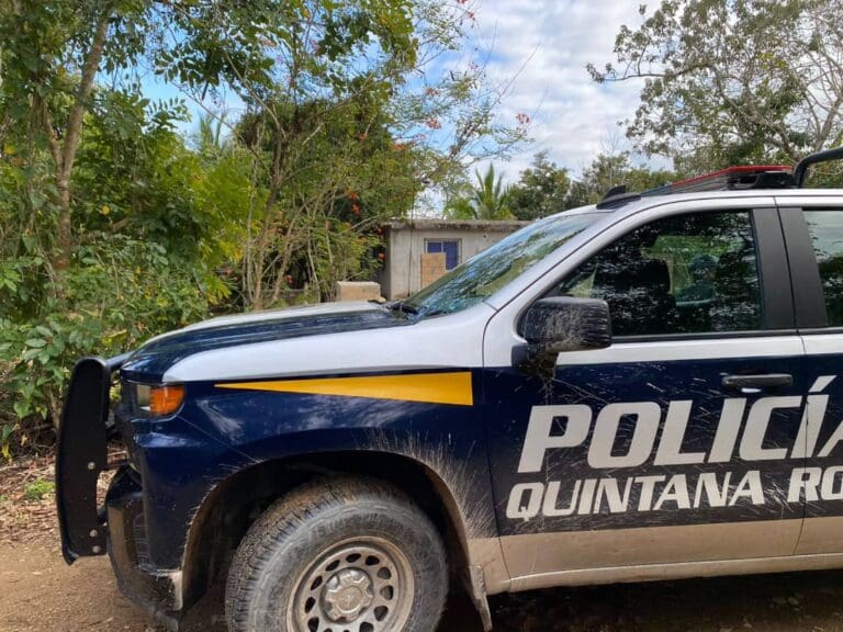 Asalto a tienda de conveniencia deja a un herido de bala en la Zona Hotelera de Cancún