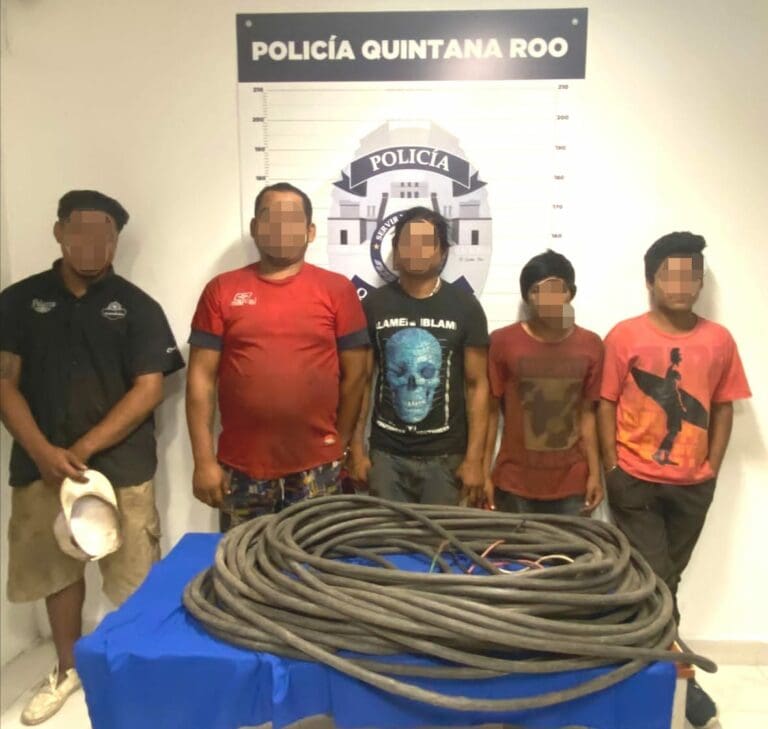 Detienen a 5 por robo de cableado en la Región 215 de Cancún  