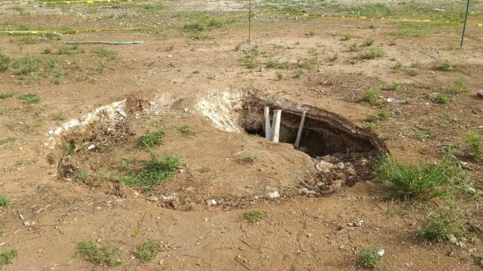 Surge socavón en escuela primaria de Cancún