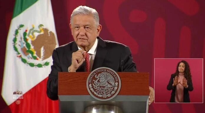 AMLO retó a los senadores republicanos a que presenten pruebas de lo que lo acusan;: dijo que él sí tiene pruebas contra ellos. Foto: Captura de video