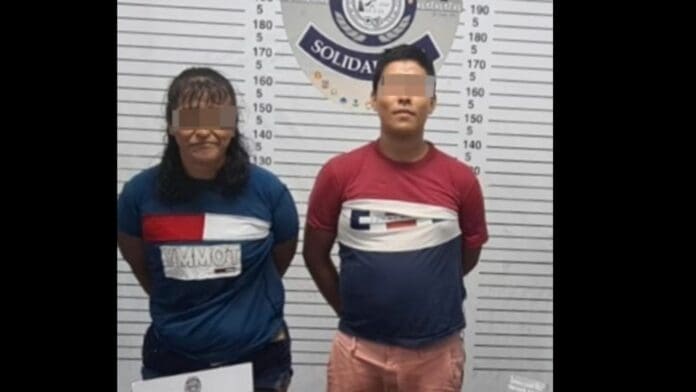 Pareja es detenida con más de 17 mil pesos en efectivo y 161 bolsitas de crack en Playa del Carmen