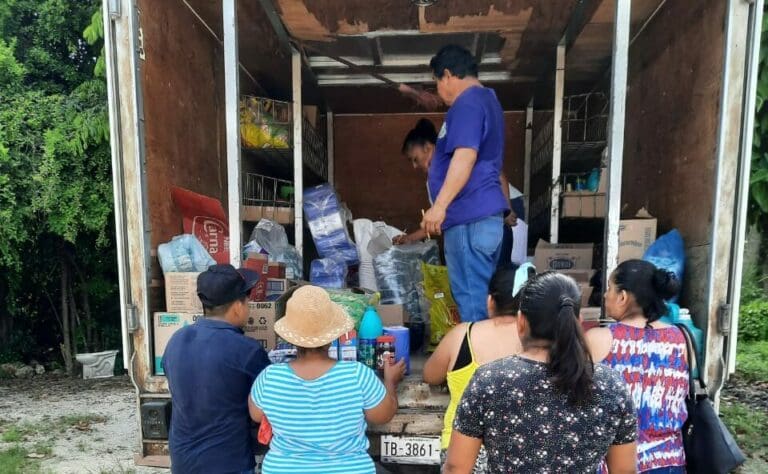 FACILITAN CANASTA BÁSICA A BAJO COSTO EN COLONIAS DE BJ