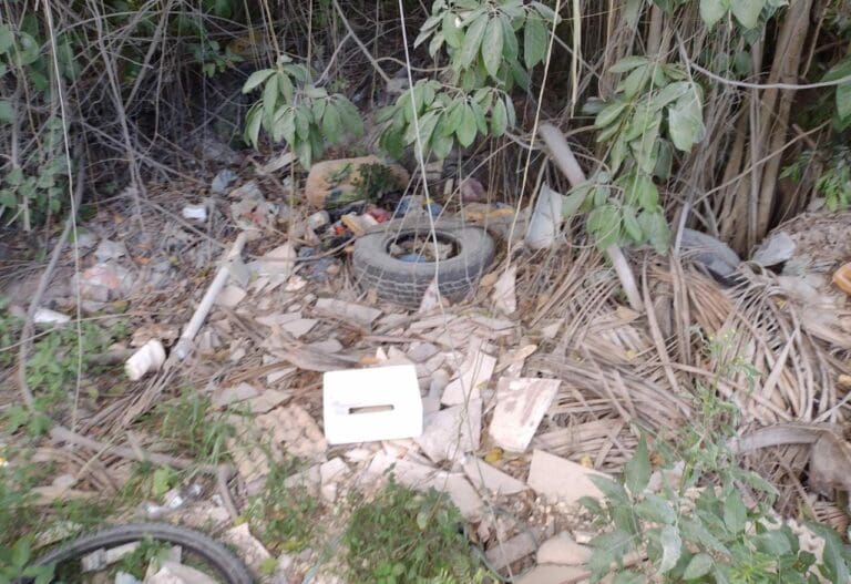 Proliferan basureros clandestinos en el tramo norte del Parque de la Equidad de Cancún