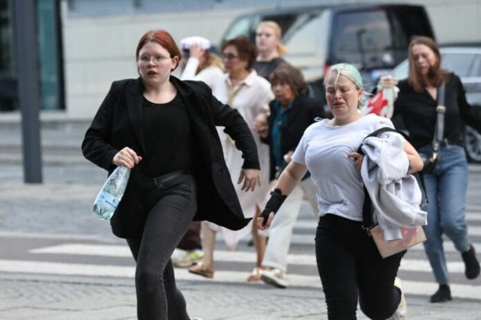 Múltiples muertos y heridos tras tiroteo en centro comercial de Copenhague