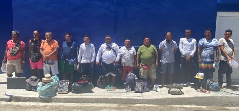 Arrestan a 12 hombres por agredir a un turista y alterar el orden público en Cancún
