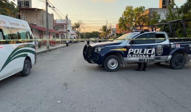 Un muerto y dos heridos deja ataque armado en el fraccionamiento Niños Héroes de Cancún