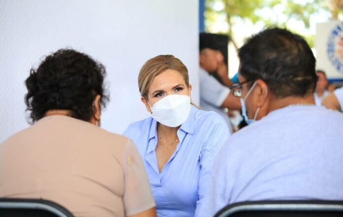 La presidenta municipal Lili Campos llevará esteb lunes 15 de agosto los servicios municipales a la colonia Palmas I de Playa del Carmen.