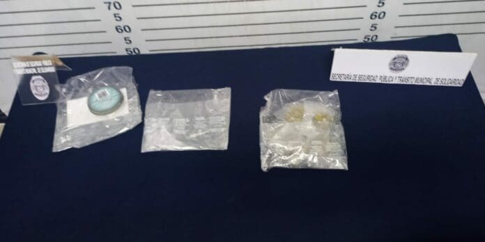 Sorprenden a narcomenudista en Playa del Carmen intenta huir, se lastima y es hospitalizado