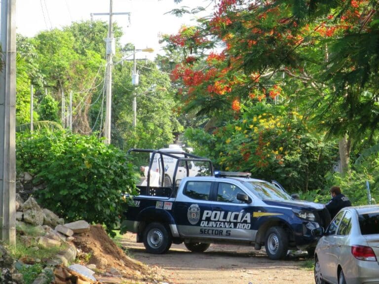 Hallan cuerpo embolsado en la colonia El Tecax de Cancún