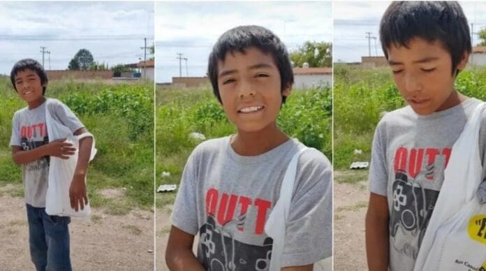 Niño de primaria mexicano camina sin mochila 40 minutos diarios para ir a la escuela