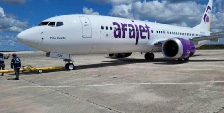 Arajet, línea aérea dominicana de bajo costo empezará a volar este mes a Cancún, al AIFA y a Monterrey. Y planea más vuelos.