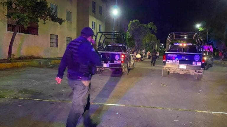 Un hombre fue ultimado a balazos, cuando se encontraba sobre la avenida Isla Guadalupe del fraccionamiento Paseos del Mar de Cancún.