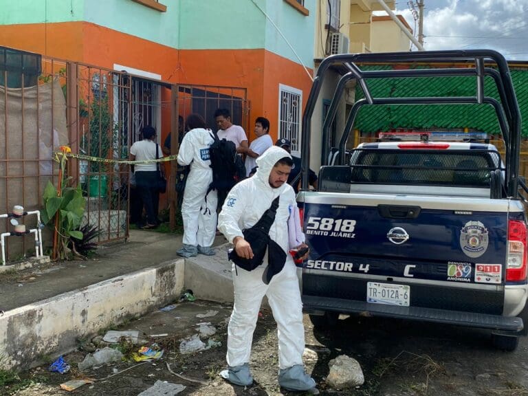 Asesinan a una persona a martillazos en Cancún
