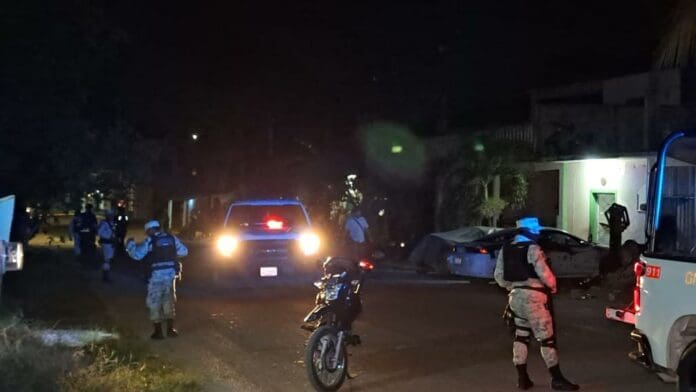 Comando armado irrumpe en vivienda e intenta 'levantar' a un Comando armado irrumpe en vivienda e intenta 'levantar' a un hombre en Felipe Carrillo Puerto