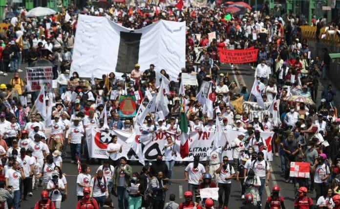 Video: Conmemoran el 2 de octubre y dicen no a la militarización