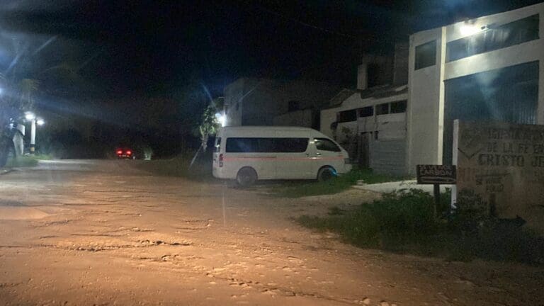 Hallan sin vida a dos jóvenes en la colonia Santa Cecilia de Cancún 