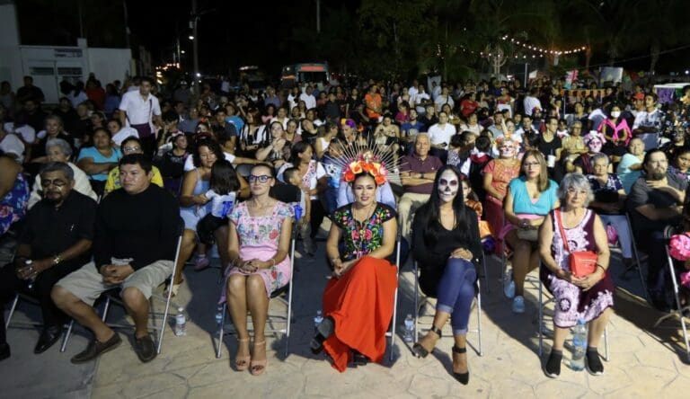 CONGREGA EL TRADICIONAL “HANAL PIXÁN” A CIENTOS DE PORTOMORELENSES 