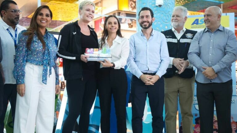 Pasajero 30 millones en Cancún, prueba de su resiliencia como destino mundial