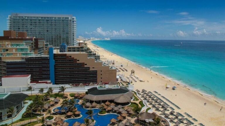 Reportan hoteles de Cancún entre 90 y 100% de ocupación para fin de año y buenas cifras para 2023