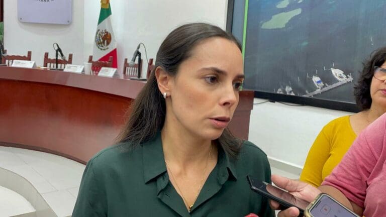 Accidentes, arribo de turistas y cierre de calles causaron caos vial en aeropuerto de Cancún: Ana Paty Peralta 
