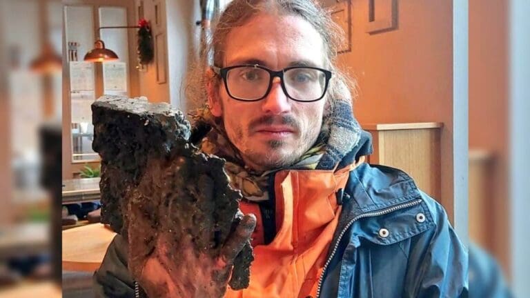 VIDEO: Activista climático pega su mano al asfalto en protesta y no pudo despegarla VIDEO: Activista climático pega su mano al asfalto en protesta y no pudo despegarla