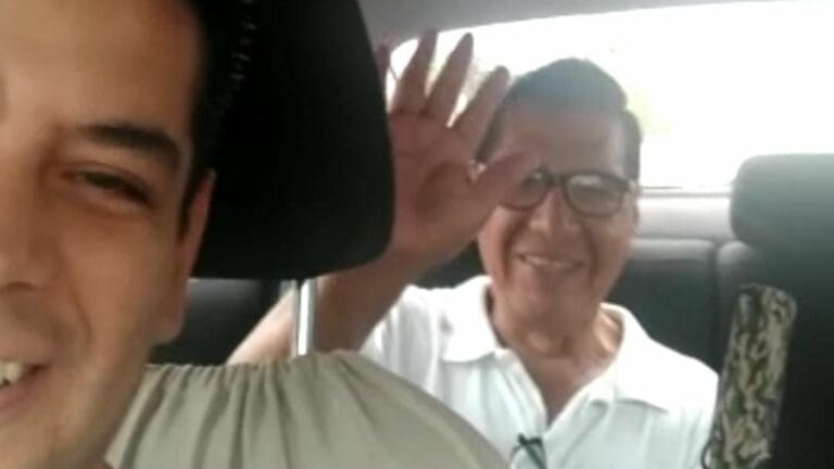 Pese a lluvias, conductores de Uber dan aventón a cancunenses en el día sin taxistas