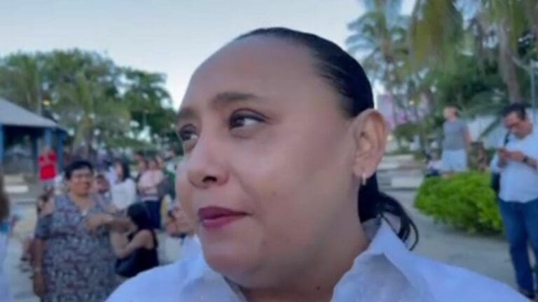 A nombre de la administración estatal, la secretaria de Gobierno, Cristina Torres Gómez habló de los bloqueos taxistas de este día en Cancún.