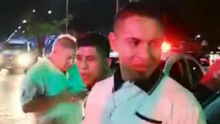 Denunciará ante Fiscalía conductor de Uber retenido por taxistas en El Ceviche de Cancún