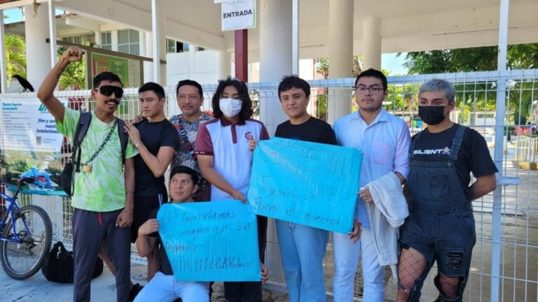 Denuncian casos de discriminación y transfobia en CBTIS 111 “Leona Vicario” de Cancún