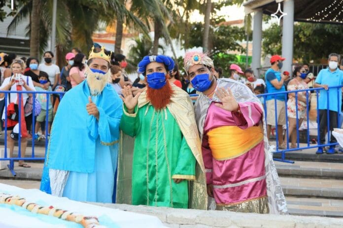 Invita Lili Campos a tradicional Rosca de Reyes 