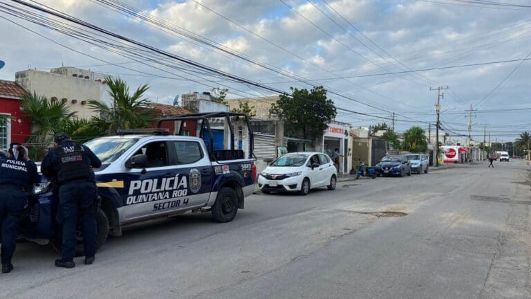 'Levantan' a un hombre y lo abandonan baleado al final de la Región 213 de Cancún