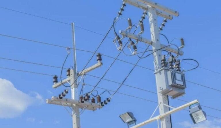 La explosión que se sintió en el polígono sur de Cancún después de las 7:00 pm este lunes no fue causada por la explosión de un transformador