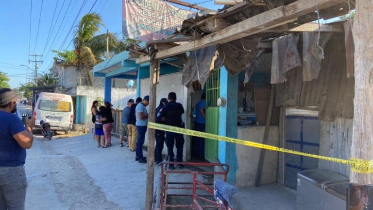 Ejecutan a empleado de pescadería de Cancún por presunto cobro de derecho de piso