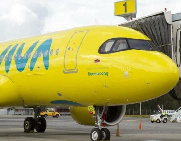 El anuncio de que Viva Air suspendió operaciones sorprendió a decenas de pasajeros colombianos y de otras nacionalidades que esperaban viajar.