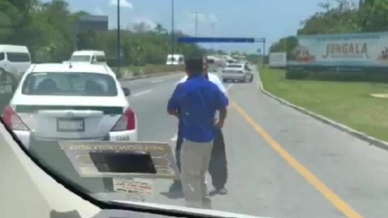 Taxista protagoniza pelea en aeropuerto de Cancún