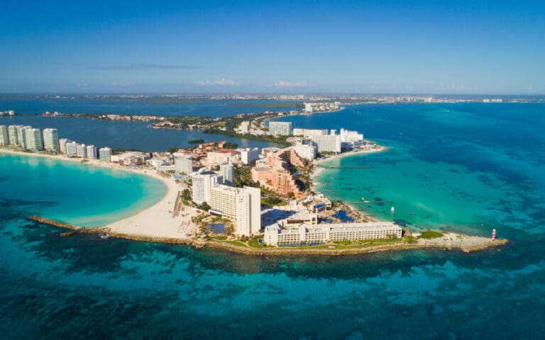 Cancún celebra su 53 aniversario como uno de los destinos turísticos más populares del mundo