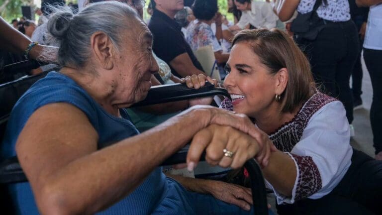 Adultos mayores prioridad del Gobierno de México y de Quintana Roo: Mara Lezama