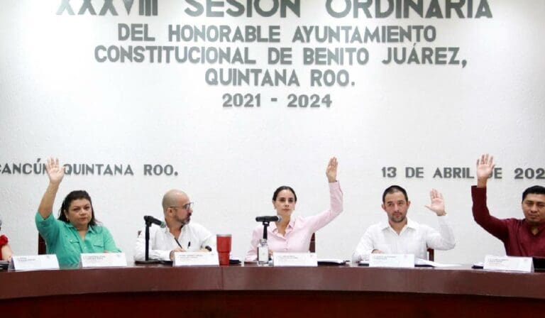 Refuerza gobierno de Ana Paty Peralta identidad Cancunense