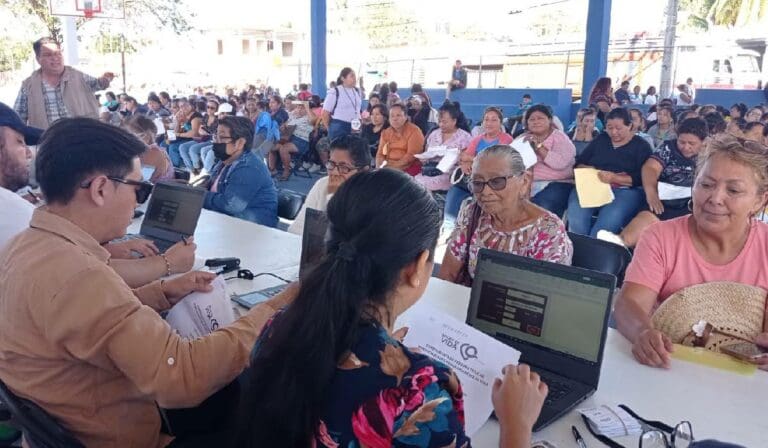 El PAN no tiene una postura clara en torno a la denuncia que hizo el PRD contra los programas sociales del administración estatal.