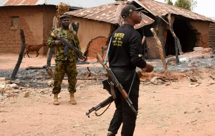 Hombres armados secuestran a 80 personas en el noroeste de Nigeria
