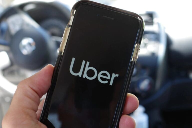 Los socios conductores de Uber se encuentran inconformes con la propuesta de reforma a la Ley de Movilidad de Quintana Roo.