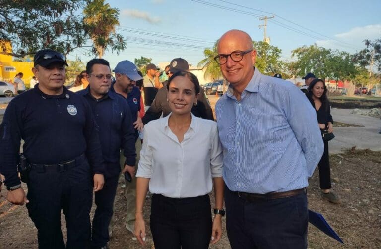 Gracias a una inversión de 3 millones de pesos de parte de Aguakan, se ha construido una unidad deportiva en Cancún.