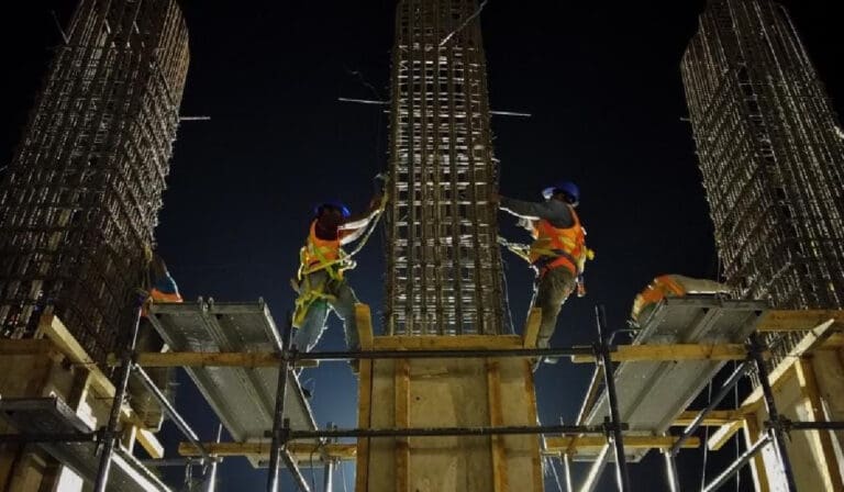 Albañiles se quedan sin trabajo; 35 empresas cierran por inseguridad en Cancún