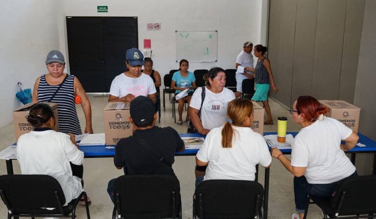 Destaca, Pablo Bustamante, segunda entrega de paquetes alimentarios “Comemos Tod@s” en Quintana Roo