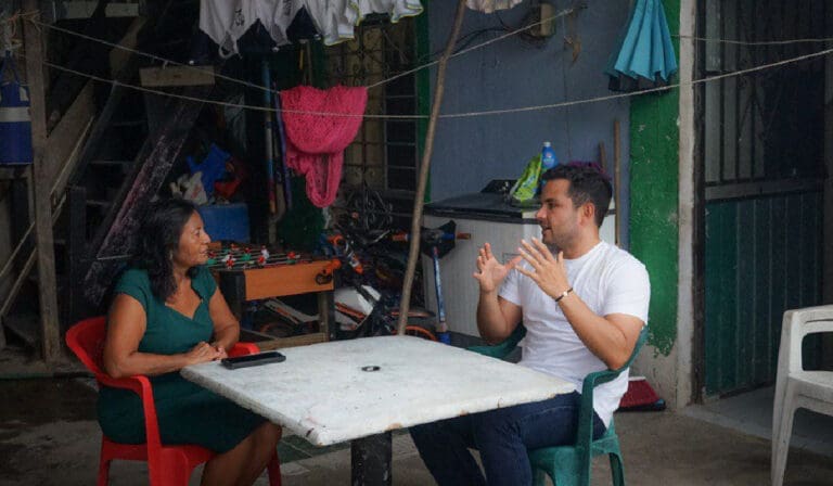 Trabaja Pablo Bustamante de cerca con las Protectoras del Bienestar en la Región 103 de Cancún